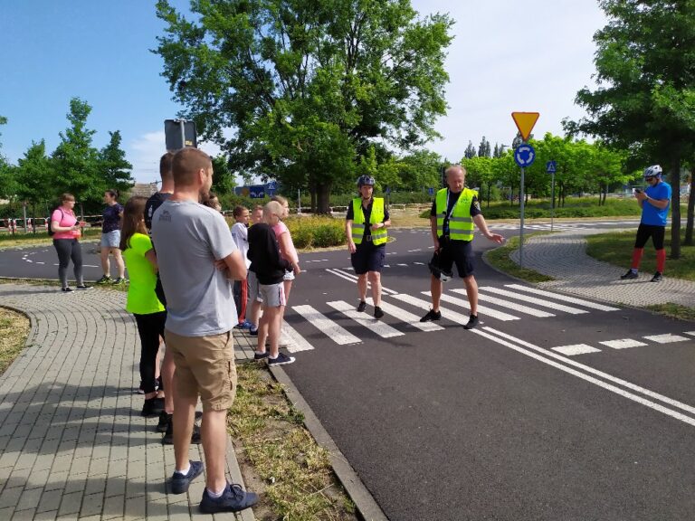 Bezpieczne wakacje z kartą rowerową