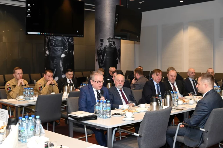 Posiedzenie Wojewódzkiej Rady Bezpieczeństwa Ruchu Drogowego w Poznaniu foto2