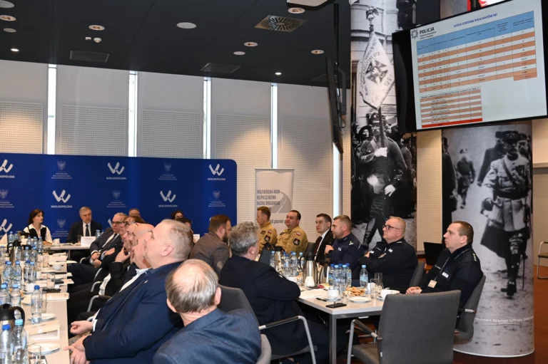 Posiedzenie Wojewódzkiej Rady Bezpieczeństwa Ruchu Drogowego w Poznaniu foto3